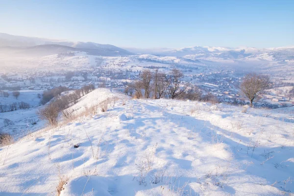 Colline montane invernali — Foto Stock