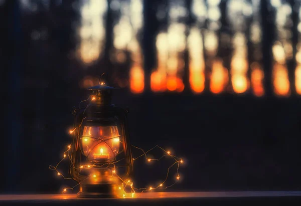 빈티지 램프 촛불와 밤에 조명 — 스톡 사진