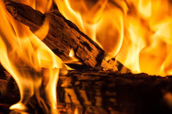 Brand gele vlammen — Stockfoto