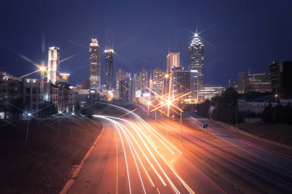 De skyline van de nacht van de stad van Atlanta — Stockfoto