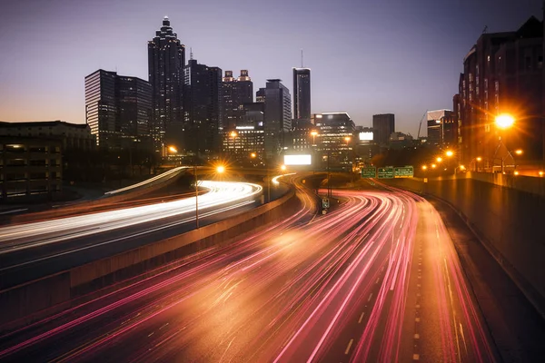 Atlanta stadssilhuetten natt — Stockfoto