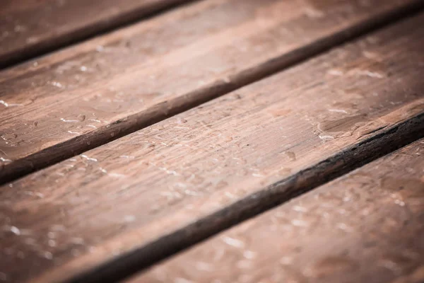 Fundo de madeira e gotas de água — Fotografia de Stock