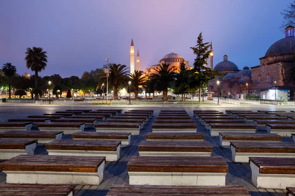 St. Sophia (Hagia Sophia) church in Istanbul — Stock Photo, Image