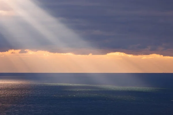 Sun ray through clouds — Stock Photo, Image