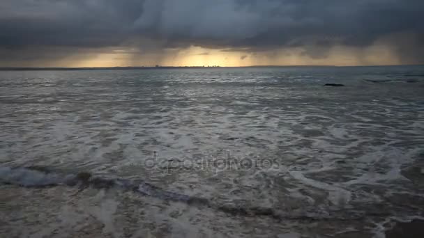 Seascape bouřlivé vlny oceánu — Stock video