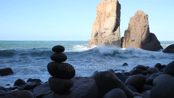 Bela costa rochosa na praia do Cabo da Roca — Vídeo de Stock