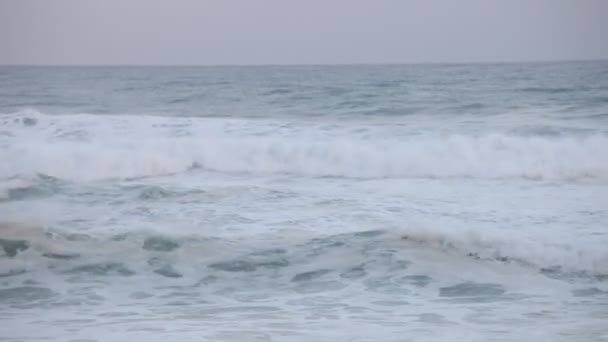 대서양 폭풍우 일출 바다 경치 — 비디오