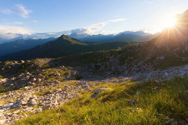 High mountain ridge at sunset — Stock Photo, Image