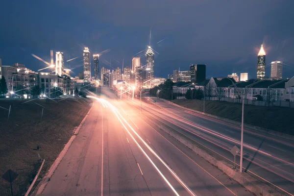 Ciudad de Atlanta horizonte nocturno — Foto de Stock