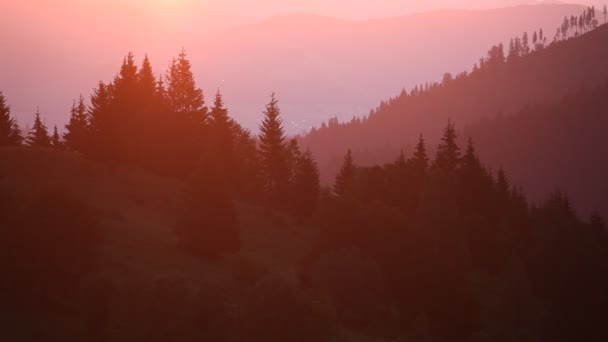 Схід сонця над димний гори — стокове відео