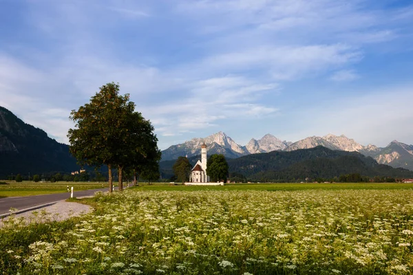 Panoramatický pohled St. Coloman církve v Bavorsku — Stock fotografie