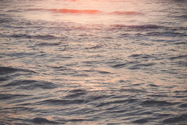 Alba oceano superficie dell'acqua fondo — Foto Stock