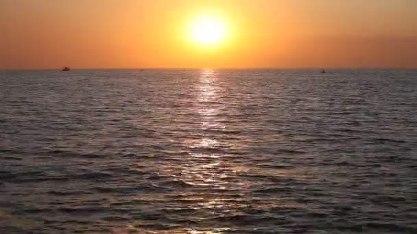 Východ slunce nad Atlantský oceán — Stock video