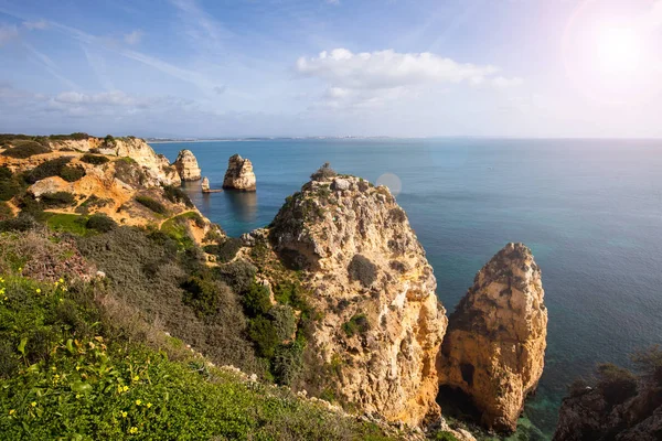 Algarve spiaggia soleggiata — Foto Stock