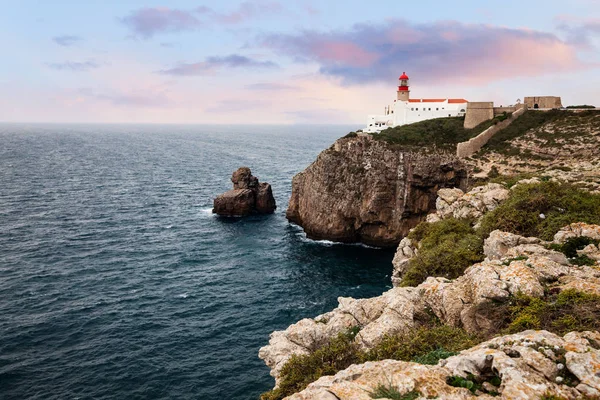 St. Vincente deniz feneri günbatımı — Stok fotoğraf