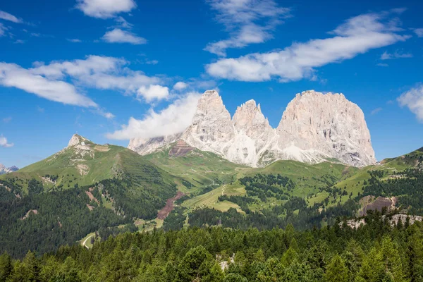 Dolomites 알프스 여름 계곡 — 스톡 사진