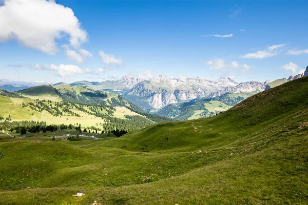 Údolí letní Alpy Dolomity — Stock fotografie