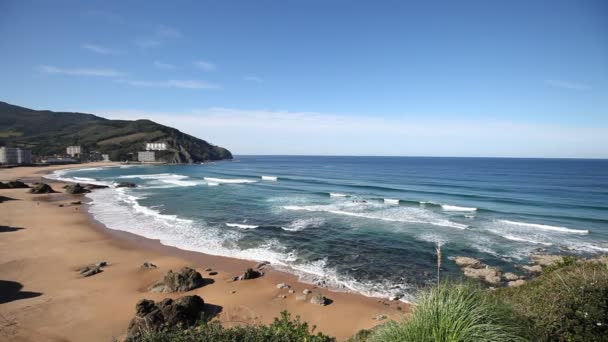 田园诗般的夏日大西洋阳光海滩 — 图库视频影像