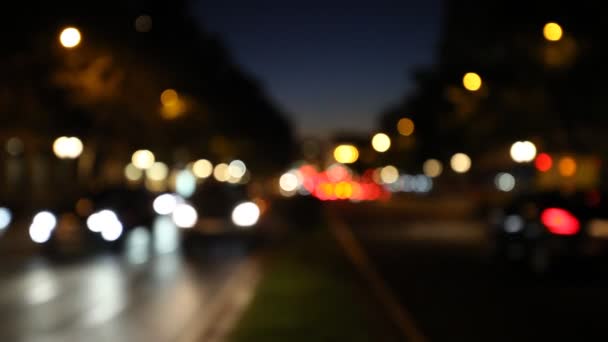 Gece Trafik Işıkları Arka Plan Bulanık — Stok video
