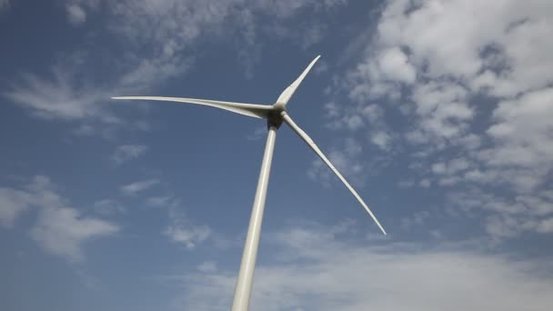 Rüzgar Türbinleri Yenilenebilir Enerji Kırsal Kırsal Manzara Oluşturun — Stok video