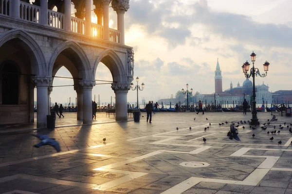 Wschód słońca na placu San Marco — Zdjęcie stockowe