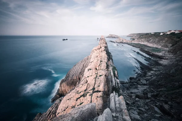 Dramatisk utsikt över Playa De La Arnia, Kantabrien, Spanien — Stockfoto