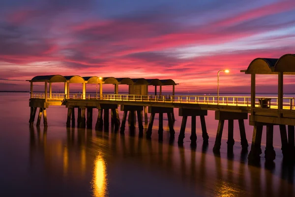 Hermoso Océano Dramático Atardecer Muelle Pesca Jekyll Island Costa Georgia — Foto de Stock