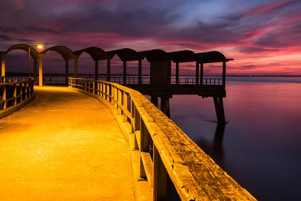 Magnifique Coucher Soleil Spectaculaire Océan Jetée Pêche Île Jekyll Géorgie — Photo