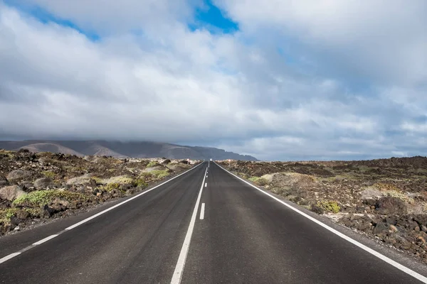 Camino Interminable Parque Nacional Timanfaya Lanzarote Islas Canarias España Europa — Foto de Stock