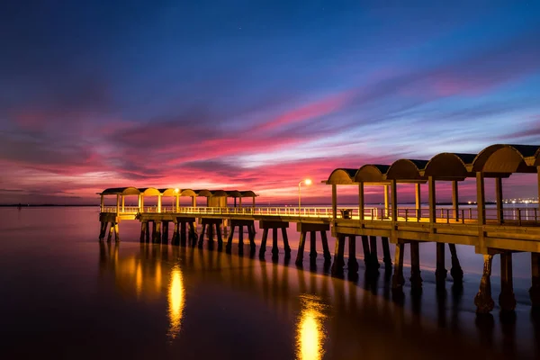 Beautiful Ocean Dramatic Sunset Fishing Pier Jekyll Island Coastal Georgia — Stock Photo, Image