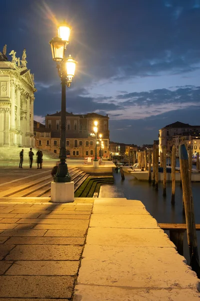 Venice Canal Historical Buildings Gondolas Night Italy — Stock Photo, Image