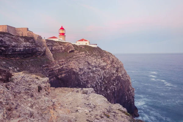 Utsikt Över Fyren Och Klipporna Vid Cape Vincent Vid Solnedgången — Stockfoto