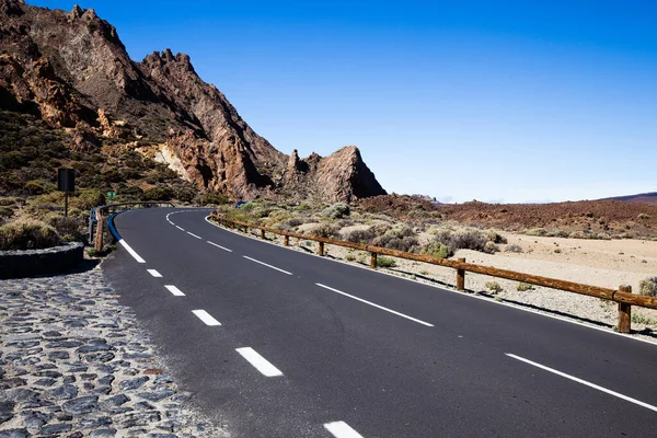 Paisaje Volcánico Con Carretera Canarias Lanzarote — Foto de Stock
