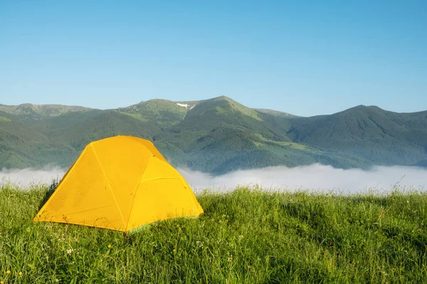 Bright Yellow Tourist Tent Mountains Nature — Stock Photo, Image