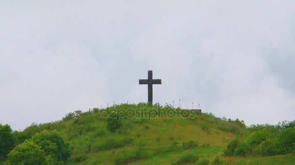 Cross på landsbygden — Stockvideo