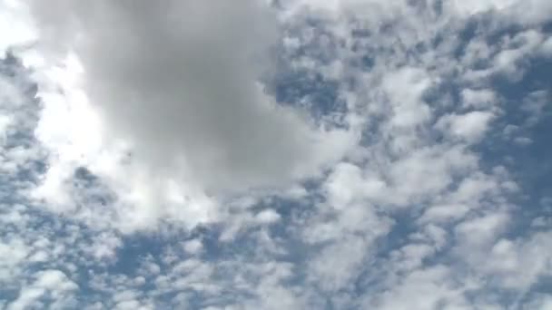 Flatternder Wolkenzeitraffer — Stockvideo