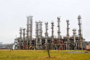 Düzeltme sütunlar, gaz ayırma ünitesi petrol rafineri, Petrokimya tesisi.