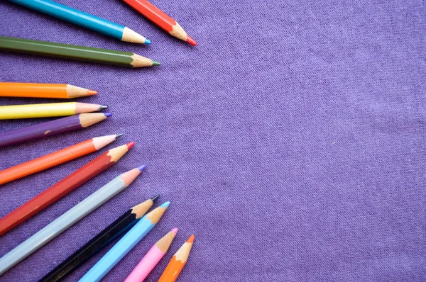 Разноцветные Яркие Красочные Карандаши Рисования Слева Дугой Место Текста Фоне — стоковое фото