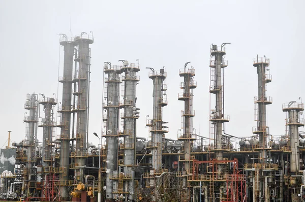 Düzeltme Sütunlar Gaz Ayırma Ünitesi Petrol Rafineri Petrokimya Tesisi — Stok fotoğraf