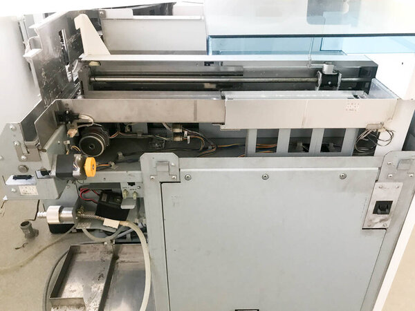 Полностью автоматизированный иммунохимический анализатор, использующий инновационную технологию электрохимилюминесценции. Предназначен для количественных и качественных исследований онкомаркеров, кардиомаркеров, щитовидных маркеров
