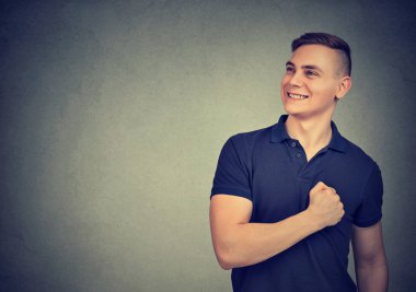 Kendine güvenen adam bir değişiklik için belirlenen 