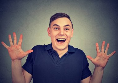 şaşırmış bir adam portresi 