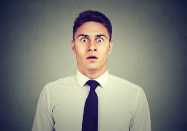 Kameraya bakarak hayrete iş adamı korkuttu 