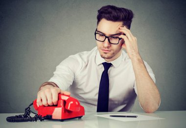 Dalgın adam arama için hazırlanıyor