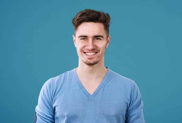 Casual bonito homem em camisola azul — Fotografia de Stock