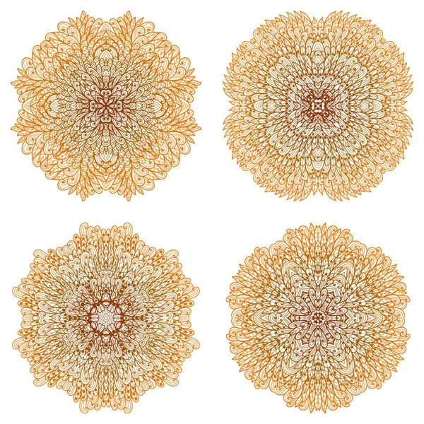 Sada čtyř ručně kreslenou etnické kruhové mehandi ornamenty — Stockový vektor