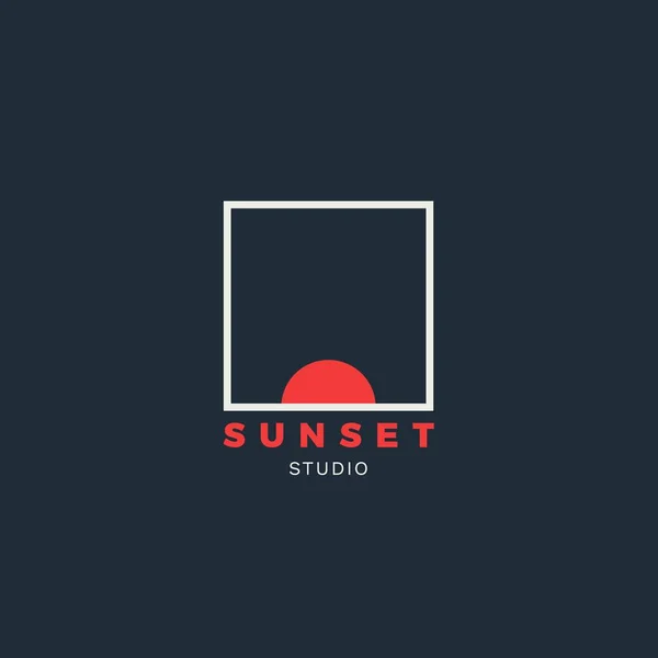 Logo minimalista Sunset vector per studio di design — Vettoriale Stock