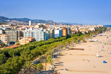 Calella, İspanya - 12 Temmuz, 2016:view Beach ve Barcelona, İspanya Eyaleti, İspanya yakınındaki Calella otelleri