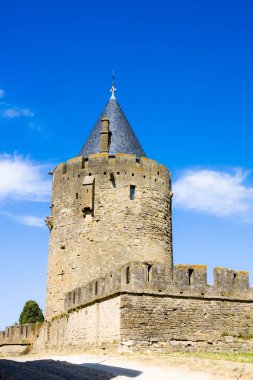 Herceg Novi, Karadağ - 8 Temmuz 2015:Herceg Novi Limanı iskele, ankraj ve deniz havuzu Boka Kotorska körfezindeki