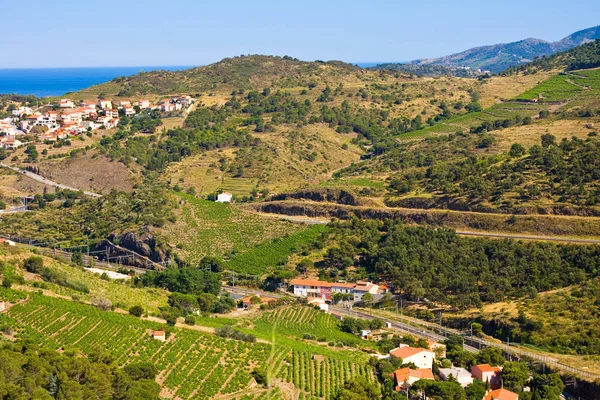 Montañas cerca de ollioure village, Rosellón, Costa bermellón, Pirineos Orientales, Francia —  Fotos de Stock